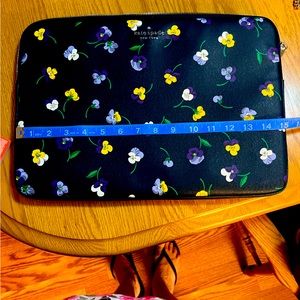 Kate spade navy and Pansy laptop sleeve
